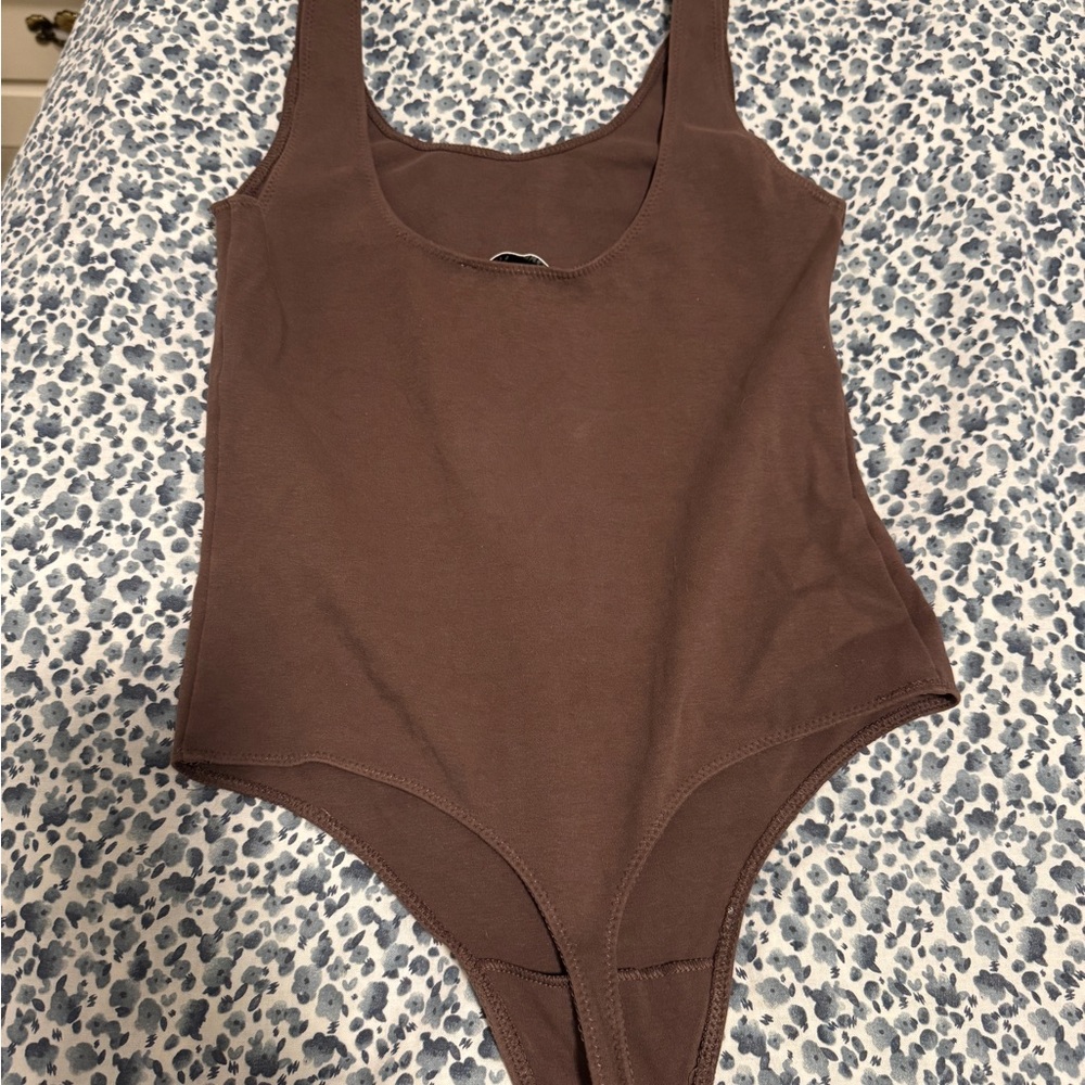 Aritzia Wilfred Brown One bodysuit size m - Picture 2 of 4